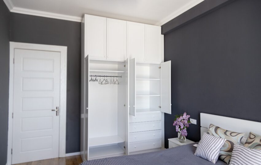Closet Door Repairs 7 Best Essential Hacks for a Successful